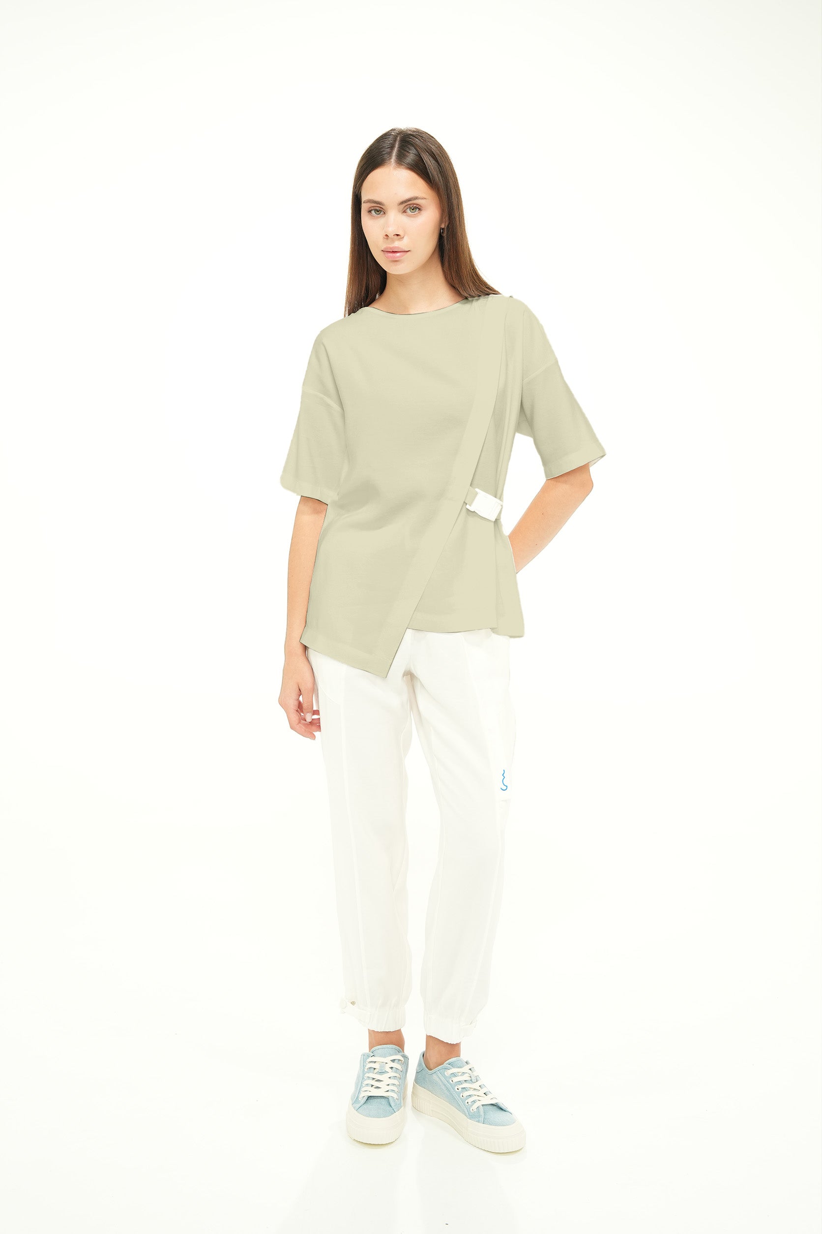 Kadın Scrubs Aparatlı Asimetrik Üst Naive